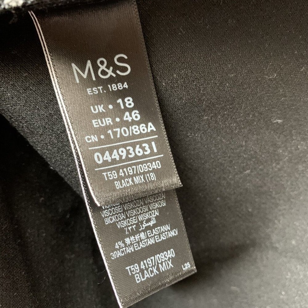 Marks & Spencer Midi Skirt Size UK 18 Houndstooth Asymmetrical Hem Thick Heavy - Picture 4 of 10